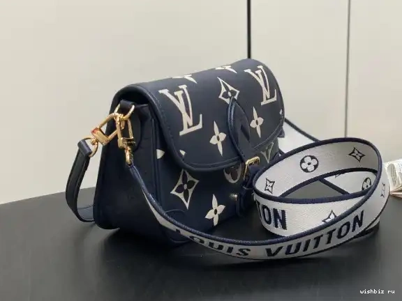 WIS VUITTON Diane-24*15*9 Nano LOUIS CM 0704